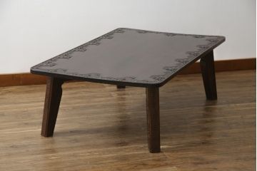 中古　軽井沢彫り　深い木の色味と桜の彫りが美しい座卓(ローテーブル、センターテーブル、リビングテーブル)(R-078953)