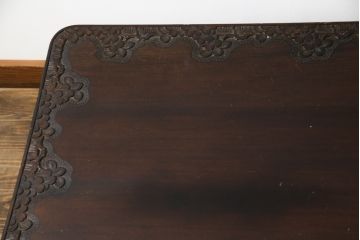 中古　軽井沢彫り　深い木の色味と桜の彫りが美しい座卓(ローテーブル、センターテーブル、リビングテーブル)(R-078953)
