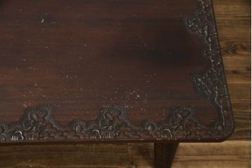 中古　軽井沢彫り　深い木の色味と桜の彫りが美しい座卓(ローテーブル、センターテーブル、リビングテーブル)(R-078953)