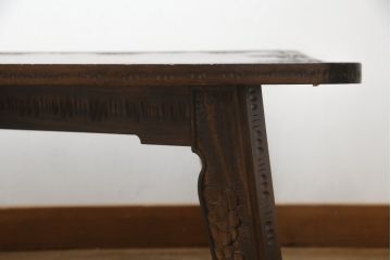 中古　軽井沢彫り　深い木の色味と桜の彫りが美しい座卓(ローテーブル、センターテーブル、リビングテーブル)(R-078953)