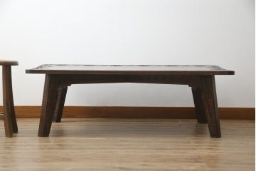 中古　軽井沢彫り　深い木の色味と桜の彫りが美しい座卓(ローテーブル、センターテーブル、リビングテーブル)(R-078953)