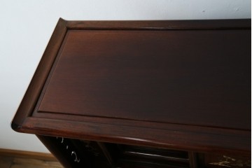 和製ビンテージ　花梨(カリン)材　螺鈿(ラデン)　象嵌入り　上品な佇まいで和の雰囲気を引き立てる飾り棚　(R-078955)