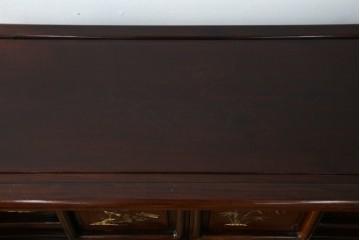 和製ビンテージ　花梨(カリン)材　螺鈿(ラデン)　象嵌入り　上品な佇まいで和の雰囲気を引き立てる飾り棚　(R-078955)