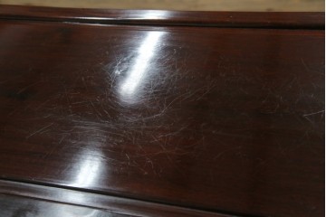 和製ビンテージ　花梨(カリン)材　螺鈿(ラデン)　象嵌入り　上品な佇まいで和の雰囲気を引き立てる飾り棚　(R-078955)