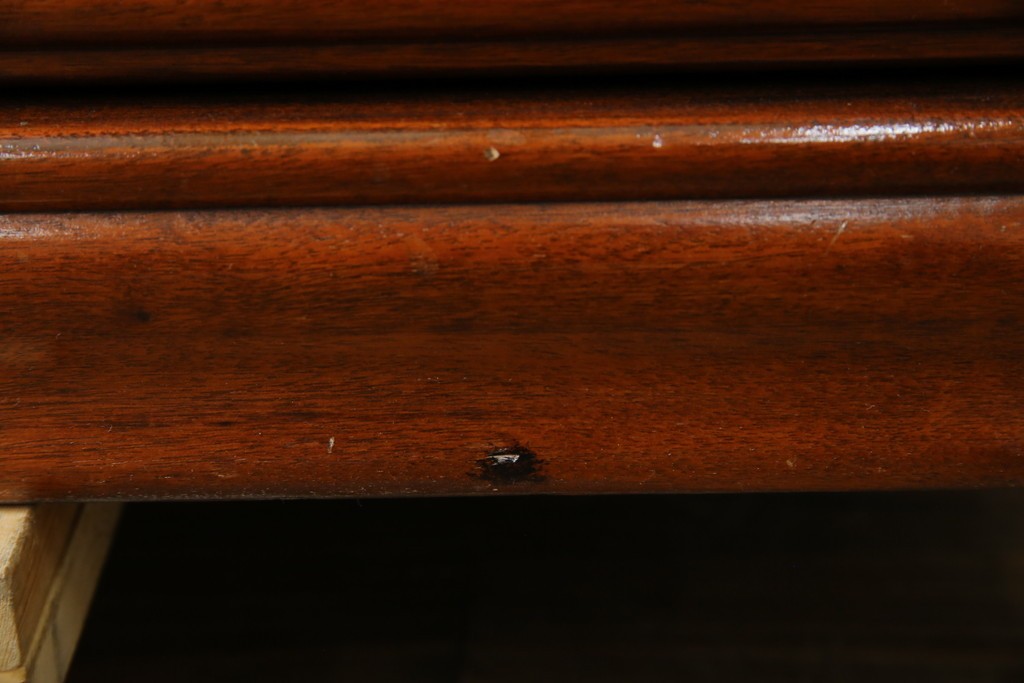 和製ビンテージ　花梨(カリン)材　螺鈿(ラデン)　象嵌入り　上品な佇まいで和の雰囲気を引き立てる飾り棚　(R-078955)