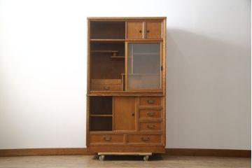 和製ビンテージ　美品　屋久杉　優しい色合いと杢目が魅力的な茶箪笥(茶タンス、収納棚、戸棚、茶棚、飾り棚、キャビネット、ヴィンテージ)(定価約30万円)(R-078956)