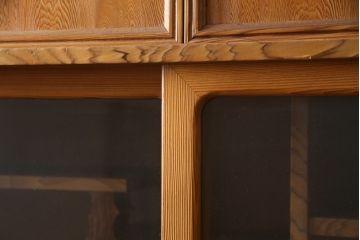 和製ビンテージ　美品　屋久杉　優しい色合いと杢目が魅力的な茶箪笥(茶タンス、収納棚、戸棚、茶棚、飾り棚、キャビネット、ヴィンテージ)(定価約30万円)(R-078956)