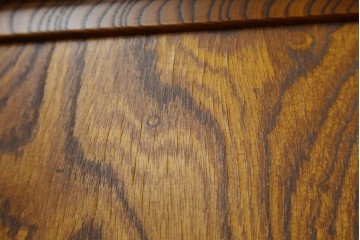 中古　岩谷堂箪笥　力強い杢目と黒々とした金具が迫力ある茶箪笥　(R-078957)