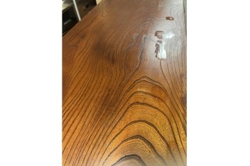 中古　岩谷堂箪笥　力強い杢目と黒々とした金具が迫力ある茶箪笥　(R-078957)