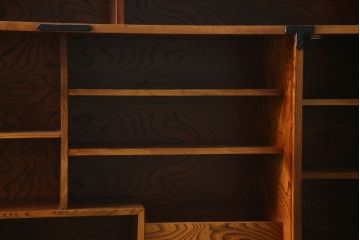 中古　伝統民芸　岩谷堂箪笥　力強い杢目と金具が迫力のある茶棚(茶箪笥、収納棚、戸棚、食器棚、引き出し、上下バラ売り可能)(R-078957)