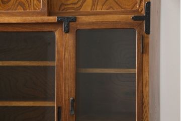 中古　伝統民芸　岩谷堂箪笥　力強い杢目と金具が迫力のある茶棚(茶箪笥、収納棚、戸棚、食器棚、引き出し、上下バラ売り可能)(R-078957)