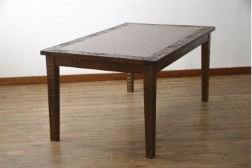 中古　美品　軽井沢彫り 贅沢な総彫り仕上げのダイニングテーブル(4人掛け、6人掛け、食卓)(定価約80万円)(R-078963)