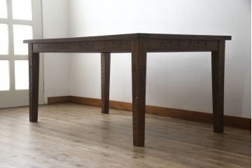 中古　美品　軽井沢彫り 贅沢な総彫り仕上げのダイニングテーブル(4人掛け、6人掛け、食卓)(定価約80万円)(R-078963)