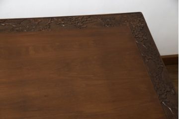 中古　美品　軽井沢彫り 贅沢な総彫り仕上げのダイニングテーブル(4人掛け、6人掛け、食卓)(定価約80万円)(R-078963)