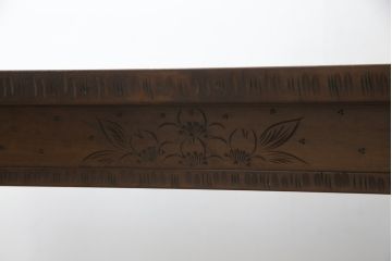 中古　美品　軽井沢彫り 贅沢な総彫り仕上げのダイニングテーブル(4人掛け、6人掛け、食卓)(定価約80万円)(R-078963)