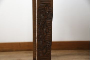 中古　美品　軽井沢彫り 贅沢な総彫り仕上げのダイニングテーブル(4人掛け、6人掛け、食卓)(定価約80万円)(R-078963)