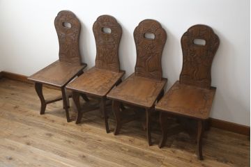 中古　美品　軽井沢彫り　牡丹　葡萄(ブドウ)　贅沢な総彫り仕上げのダイニングチェア4脚セット(板座チェア、アームレスチェア、椅子、イス)(R-078964)