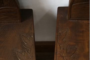 中古　美品　軽井沢彫り　牡丹　葡萄(ブドウ)　贅沢な総彫り仕上げのダイニングチェア4脚セット(板座チェア、アームレスチェア、椅子、イス)(R-078964)