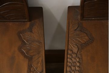中古　美品　軽井沢彫り　牡丹　葡萄(ブドウ)　贅沢な総彫り仕上げのダイニングチェア4脚セット(板座チェア、アームレスチェア、椅子、イス)(R-078964)