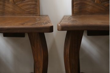 中古　美品　軽井沢彫り　牡丹　葡萄(ブドウ)　贅沢な総彫り仕上げのダイニングチェア4脚セット(板座チェア、アームレスチェア、椅子、イス)(R-078964)