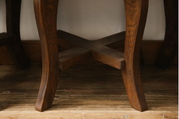 中古　美品　軽井沢彫り　牡丹　葡萄(ブドウ)　贅沢な総彫り仕上げのダイニングチェア4脚セット(板座チェア、アームレスチェア、椅子、イス)(R-078964)