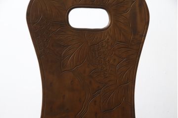 中古　美品　軽井沢彫り　牡丹　葡萄(ブドウ)　贅沢な総彫り仕上げのダイニングチェア4脚セット(板座チェア、アームレスチェア、椅子、イス)(R-078964)