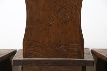 中古　美品　軽井沢彫り　牡丹　葡萄(ブドウ)　贅沢な総彫り仕上げのダイニングチェア4脚セット(板座チェア、アームレスチェア、椅子、イス)(R-078964)