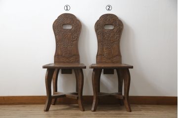 中古　美品　軽井沢彫り　桜　贅沢な総彫り仕上げのダイニングチェア2脚セット(板座チェア、アームレスチェア、椅子、イス)(R-078970)