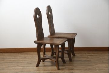 中古　美品　軽井沢彫り　桜　贅沢な総彫り仕上げのダイニングチェア2脚セット(板座チェア、アームレスチェア、椅子、イス)(R-078970)