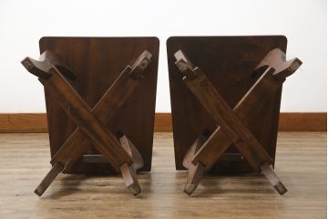 中古　美品　軽井沢彫り　桜　贅沢な総彫り仕上げのダイニングチェア2脚セット(板座チェア、アームレスチェア、椅子、イス)(R-078970)