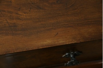 イギリスアンティーク　ウォルナット材の落ち着いた色味が素敵な猫脚コンソールデスク　(R-078971)