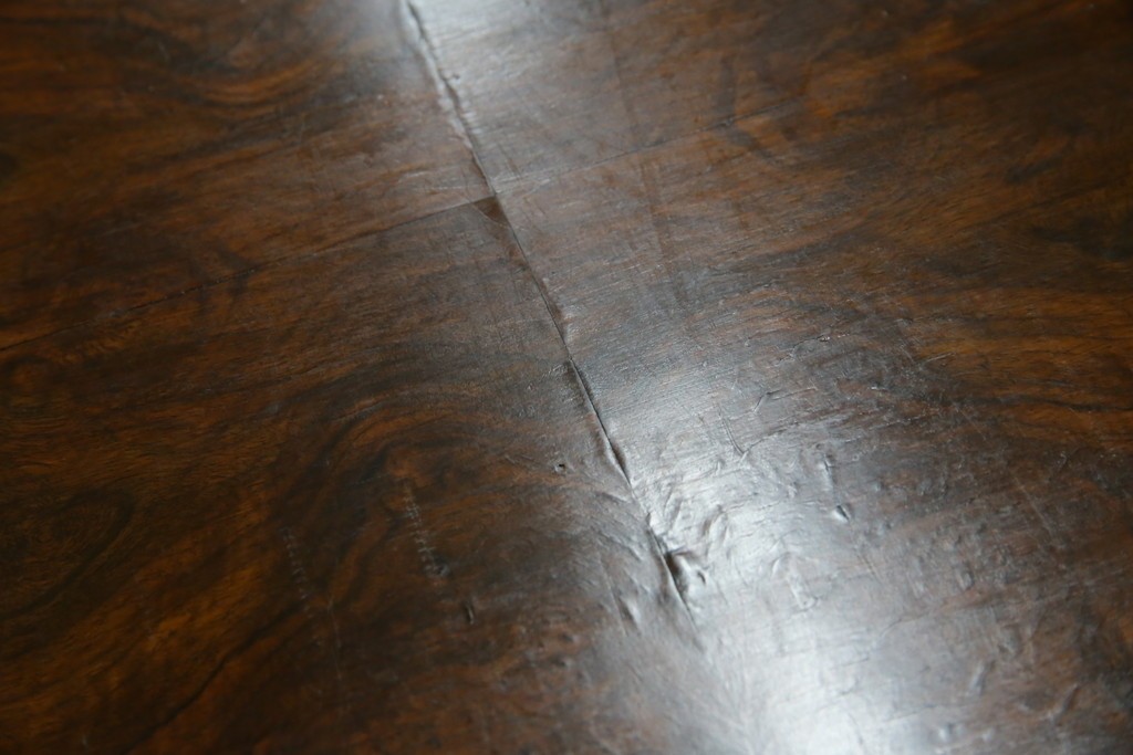 イギリスアンティーク　ウォルナット材の落ち着いた色味が素敵な猫脚コンソールデスク　(R-078971)