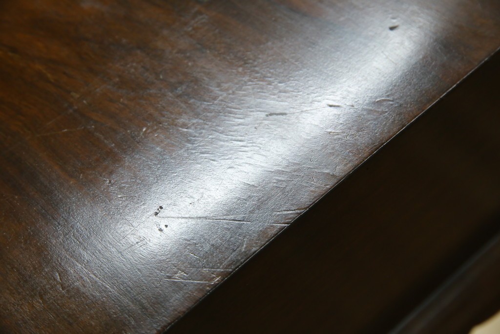 イギリスアンティーク　ウォルナット材の落ち着いた色味が素敵な猫脚コンソールデスク　(R-078971)