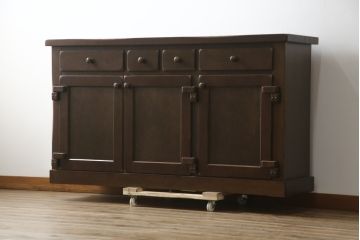 中古　美品　KASHIWA(柏木工)　オーク材　WILDERNESS(ウィルダネス)シリーズ　K139　自然な丸みを帯びた美しいフォルムが印象的なローボード(サイドボード、サイドキャビネット、戸棚、収納棚、食器棚)(定価約39万円)(R-078973)