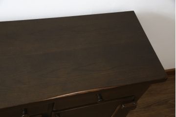 中古　美品　KASHIWA(柏木工)　オーク材　WILDERNESS(ウィルダネス)シリーズ　K139　自然な丸みを帯びた美しいフォルムが印象的なローボード(サイドボード、サイドキャビネット、戸棚、収納棚、食器棚)(定価約39万円)(R-078973)