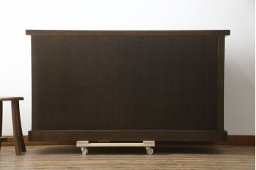 中古　美品　KASHIWA(柏木工)　オーク材　WILDERNESS(ウィルダネス)シリーズ　K139　自然な丸みを帯びた美しいフォルムが印象的なローボード(サイドボード、サイドキャビネット、戸棚、収納棚、食器棚)(定価約39万円)(R-078973)