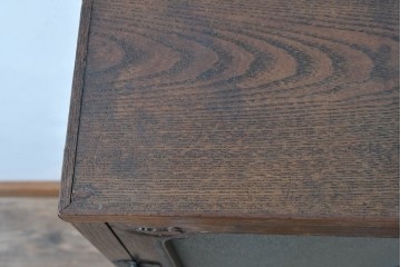 和製ビンテージ　指物工芸家具　李朝デザイン　前面桑(クワ)材　天板・側面キハダ材　可愛らしい装飾が遊び心をくすぐる小振りな収納棚　(R-078975)