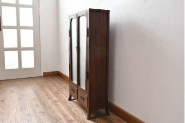 和製ビンテージ　指物工芸家具　李朝デザイン　前面桑(クワ)材　天板・側面キハダ材　可愛らしい装飾が遊び心をくすぐる小振りな収納棚　(R-078975)