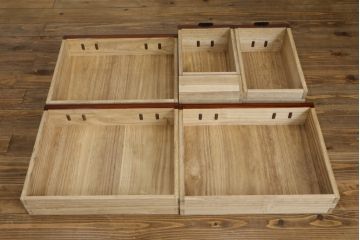 和製ビンテージ　総欅(ケヤキ)材　意匠を凝らした重厚な金具が魅力的な大型酒田船箪笥(掛硯型、懸硯型、舟箪笥、帳箱、帳場箪笥、時代タンス、小たんす、小物収納、ヴィンテージ)(R-078980)