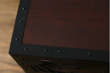和製ビンテージ　総欅(ケヤキ)材　意匠を凝らした重厚な金具が魅力的な大型酒田船箪笥(掛硯型、懸硯型、舟箪笥、帳箱、帳場箪笥、時代タンス、小たんす、小物収納、ヴィンテージ)(R-078980)