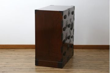 中古　美品　仙台民芸箪笥　欅産業　意匠を凝らした立派な金具と美しい木目が魅力的な仙台箪笥(引き出し、収納タンス、整理箪笥、サイドチェスト)(R-078981)