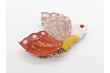 アンティーク　作家物　K10(10金)　瑪瑙(メノウ)　オパール　紅水晶(ローズクォーツ)　蝶　春の小　様々な宝石を使用した高級感ある帯留(ブローチ、帯留め、着物道具、和装小物、アクセサリー)(R-078988)　　