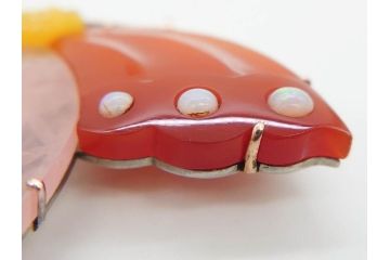 アンティーク　作家物　K10(10金)　瑪瑙(メノウ)　オパール　紅水晶(ローズクォーツ)　蝶　春の小　様々な宝石を使用した高級感ある帯留(ブローチ、帯留め、着物道具、和装小物、アクセサリー)(R-078988)　　