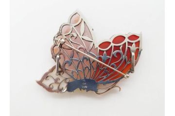 アンティーク　作家物　K10(10金)　瑪瑙(メノウ)　オパール　紅水晶(ローズクォーツ)　蝶　春の小　様々な宝石を使用した高級感ある帯留(ブローチ、帯留め、着物道具、和装小物、アクセサリー)(R-078988)　　