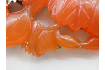 アンティーク　瓢箪　紅葉　彫刻　瑪瑙(メノウ)　素材の色彩を活かしたデザインが際立つ帯留(帯留め、赤瑪瑙?、着物道具、和装小物、アクセサリー)(R-078989)
