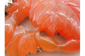 アンティーク　瓢箪　紅葉　彫刻　瑪瑙(メノウ)　素材の色彩を活かしたデザインが際立つ帯留(帯留め、赤瑪瑙?、着物道具、和装小物、アクセサリー)(R-078989)