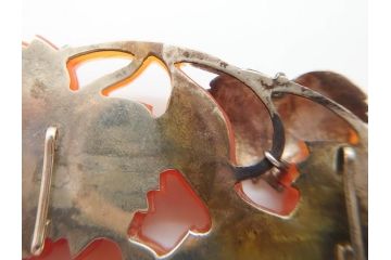 アンティーク　瓢箪　紅葉　彫刻　瑪瑙(メノウ)　素材の色彩を活かしたデザインが際立つ帯留(帯留め、赤瑪瑙?、着物道具、和装小物、アクセサリー)(R-078989)