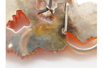 アンティーク　瓢箪　紅葉　彫刻　瑪瑙(メノウ)　素材の色彩を活かしたデザインが際立つ帯留(帯留め、赤瑪瑙?、着物道具、和装小物、アクセサリー)(R-078989)