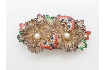 希少　アンティーク　金工　舞妓用　パール(真珠)　鮮やかな蝶と繊細な花の細工が目を引く豪華な帯留(ぽっちり、帯留め、着物道具、和装小物、アクセサリー、ブローチ、ケース付き)(R-078991)