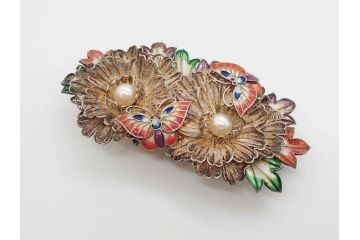 希少　アンティーク　金工　舞妓用　パール(真珠)　鮮やかな蝶と繊細な花の細工が目を引く豪華な帯留(ぽっちり、帯留め、着物道具、和装小物、アクセサリー、ブローチ、ケース付き)(R-078991)